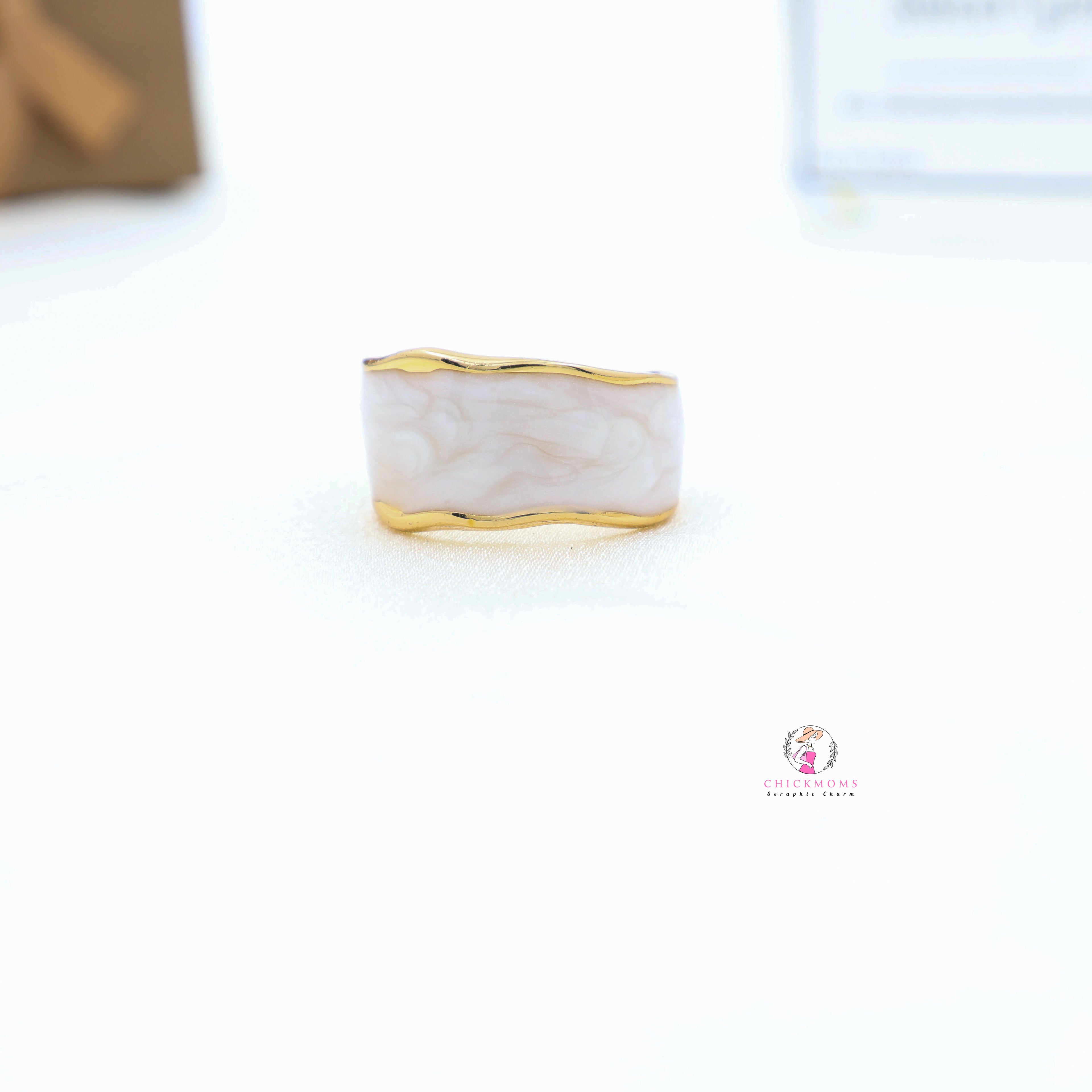 Elegant Gold & Marble Finish Adjustable Ring