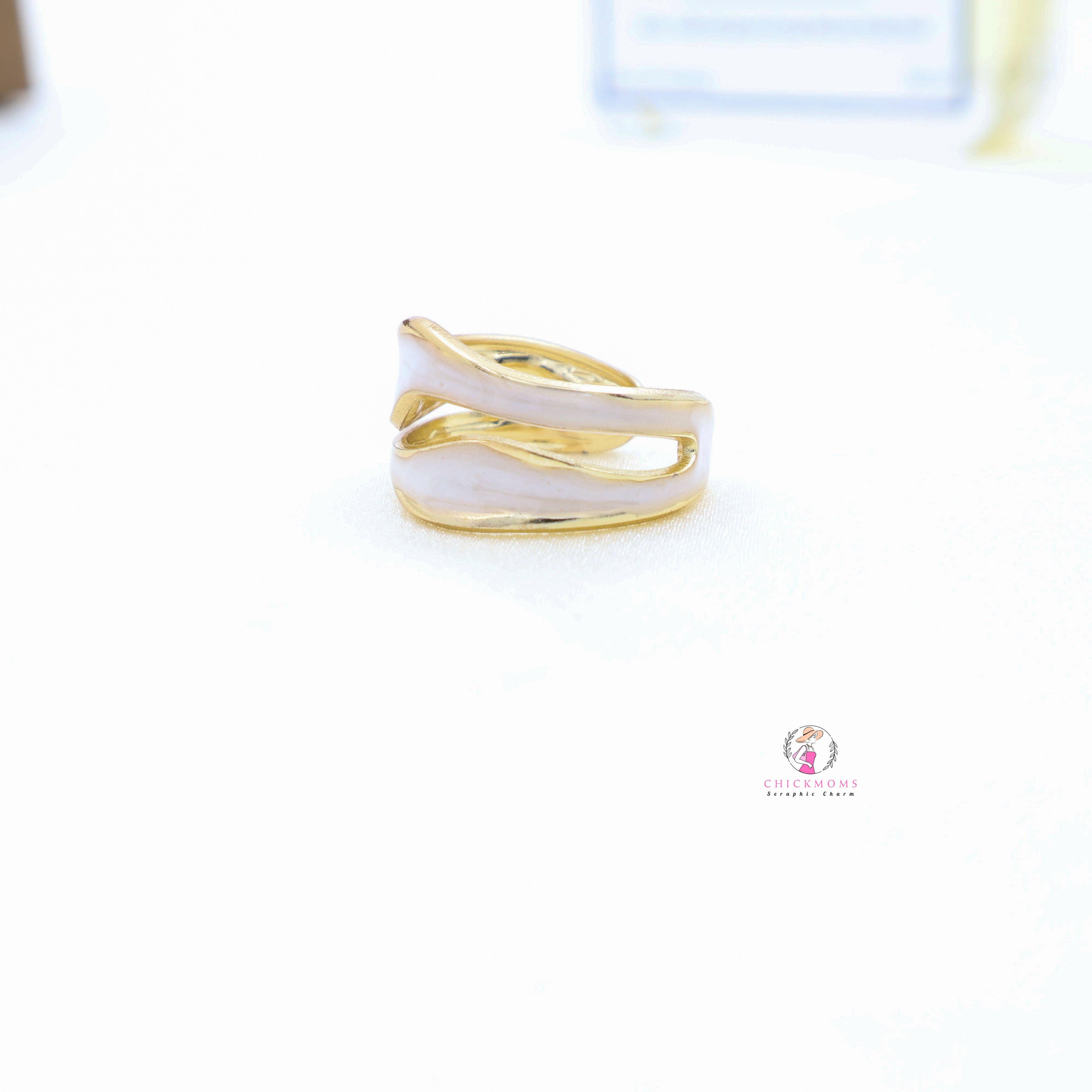 Elegant Gold-Plated Adjustable Wave Ring