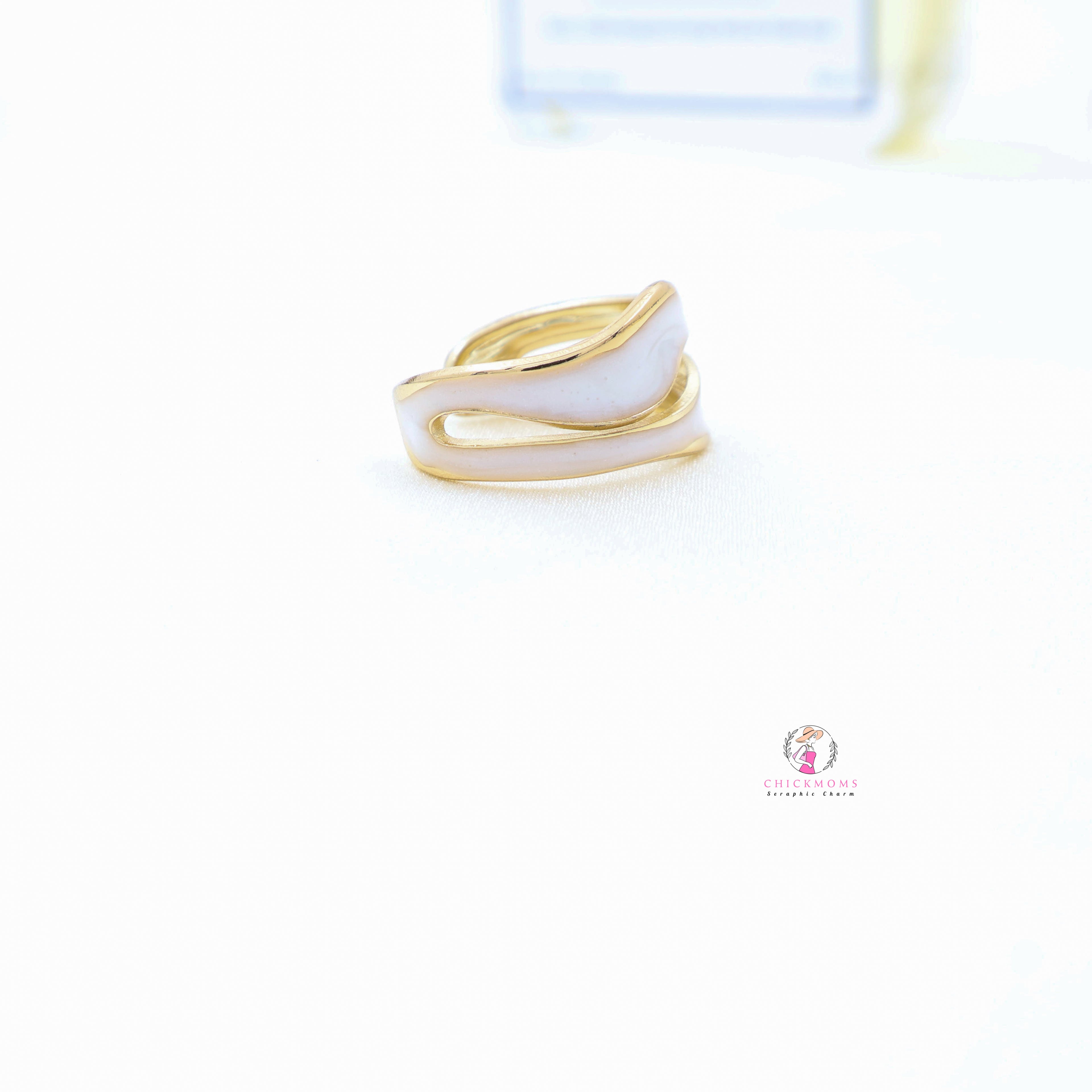 Elegant Gold-Plated Adjustable Wave Ring