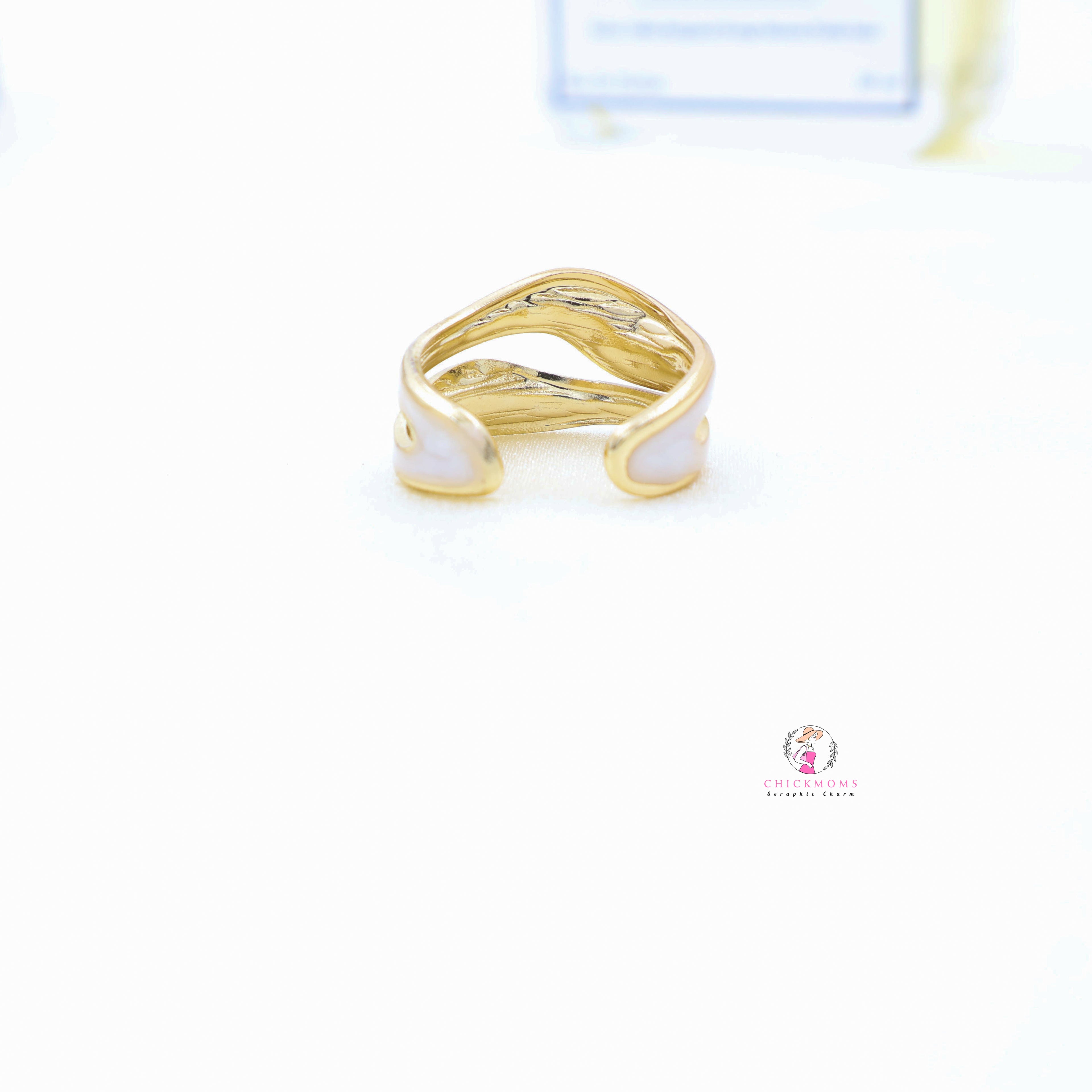 Elegant Gold-Plated Adjustable Wave Ring