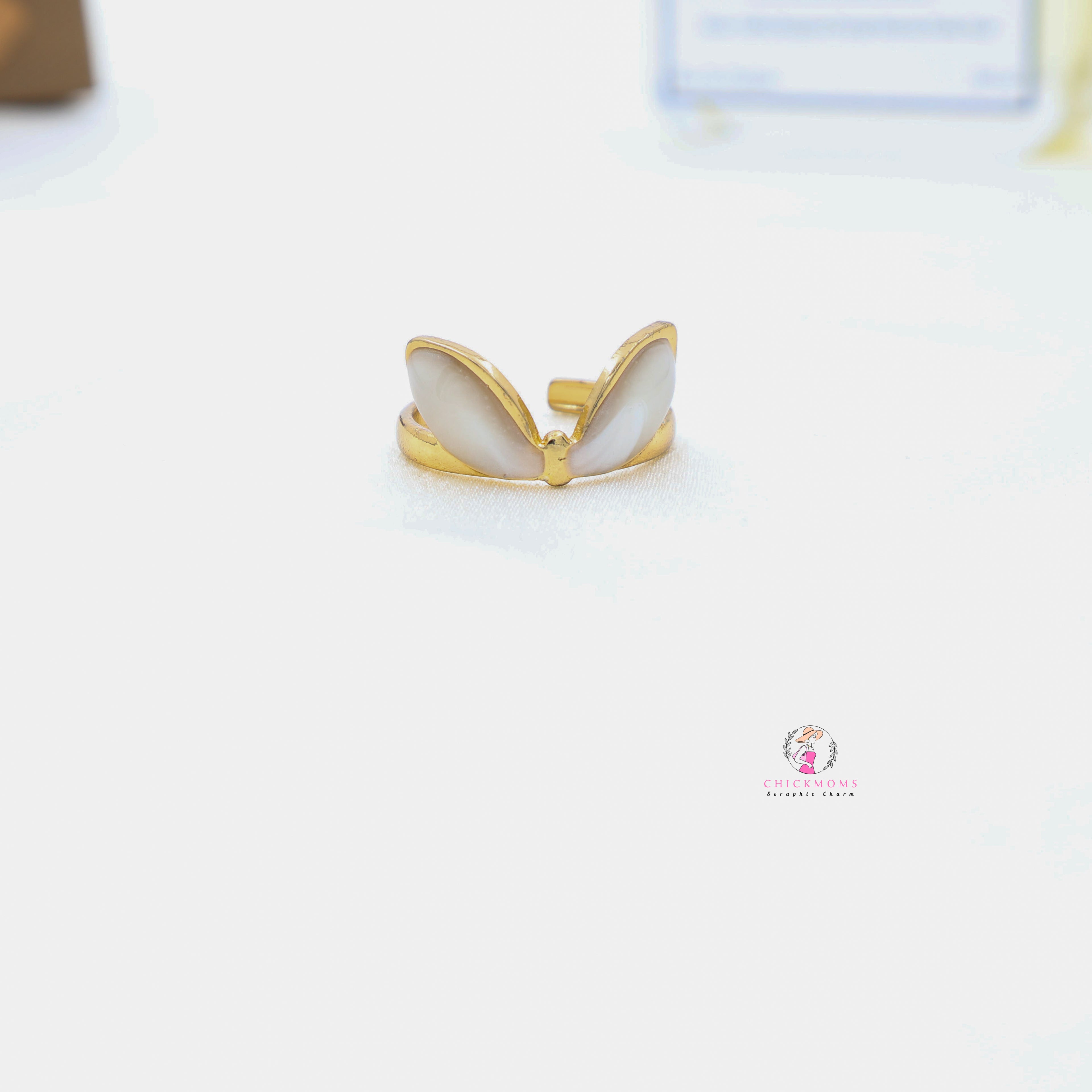 Elegant Leaf Adjustable Gold Ring