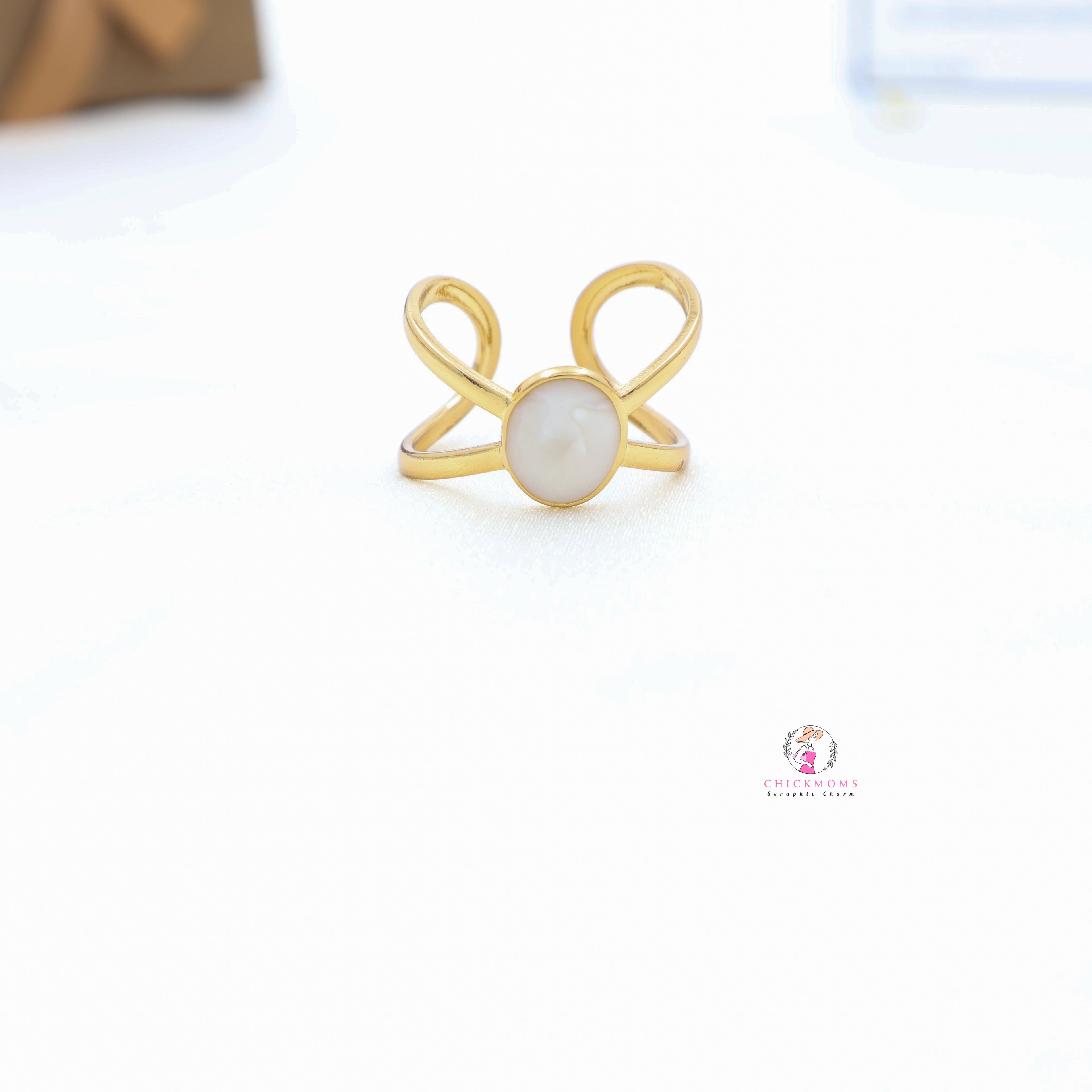 Elegant Gold-Plated Enamel Adjustable Ring