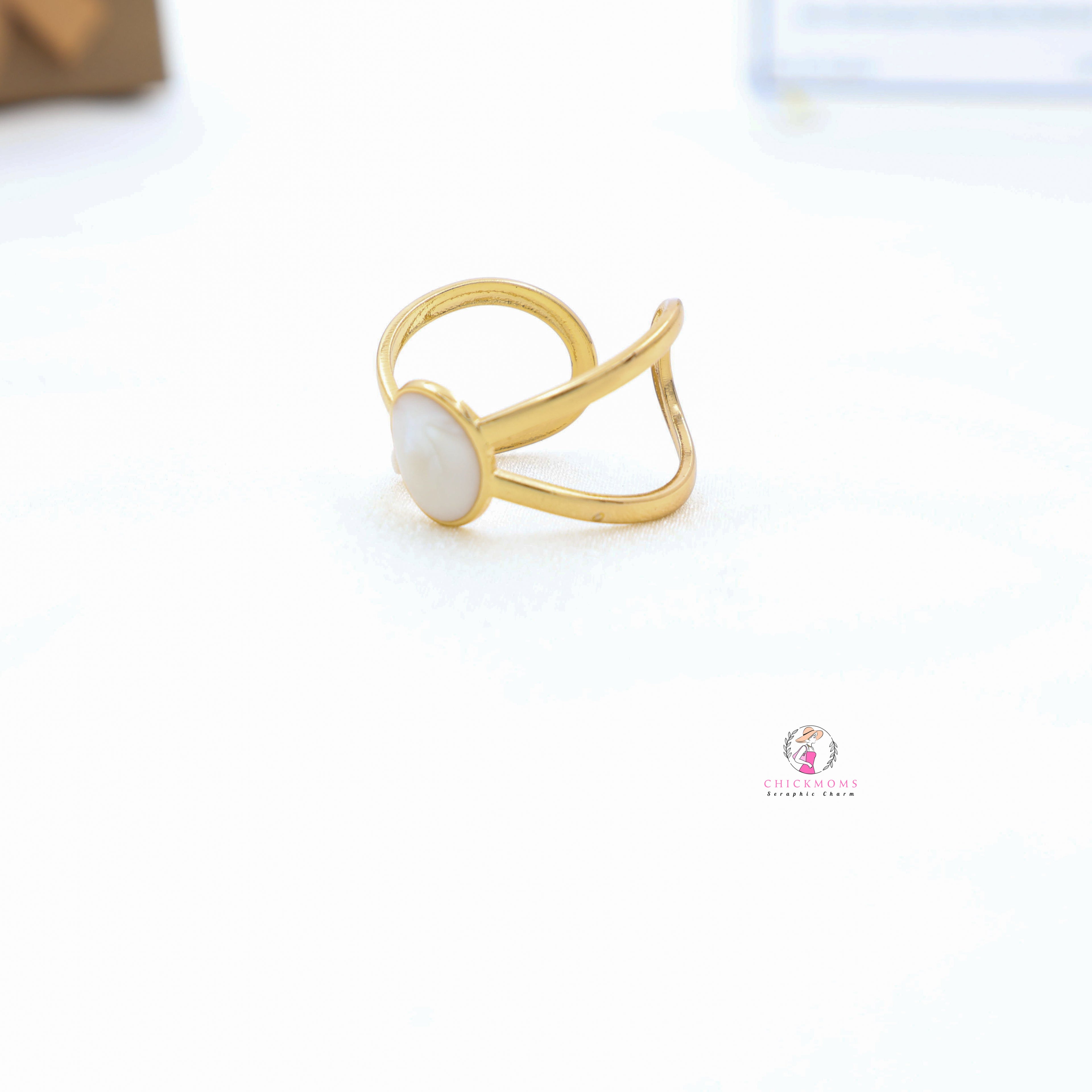 Elegant Gold-Plated Enamel Adjustable Ring