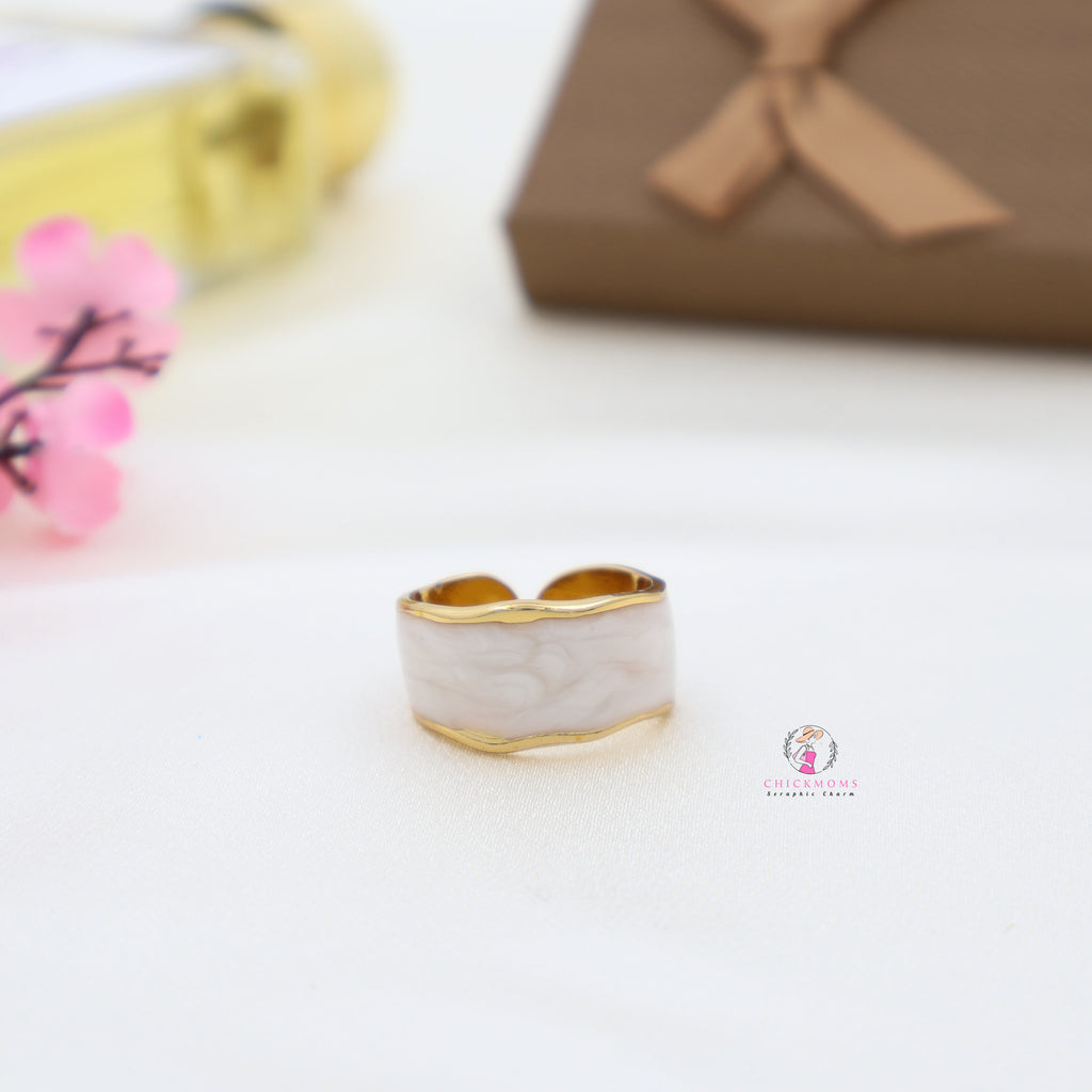 Elegant Gold & Marble Finish Adjustable Ring