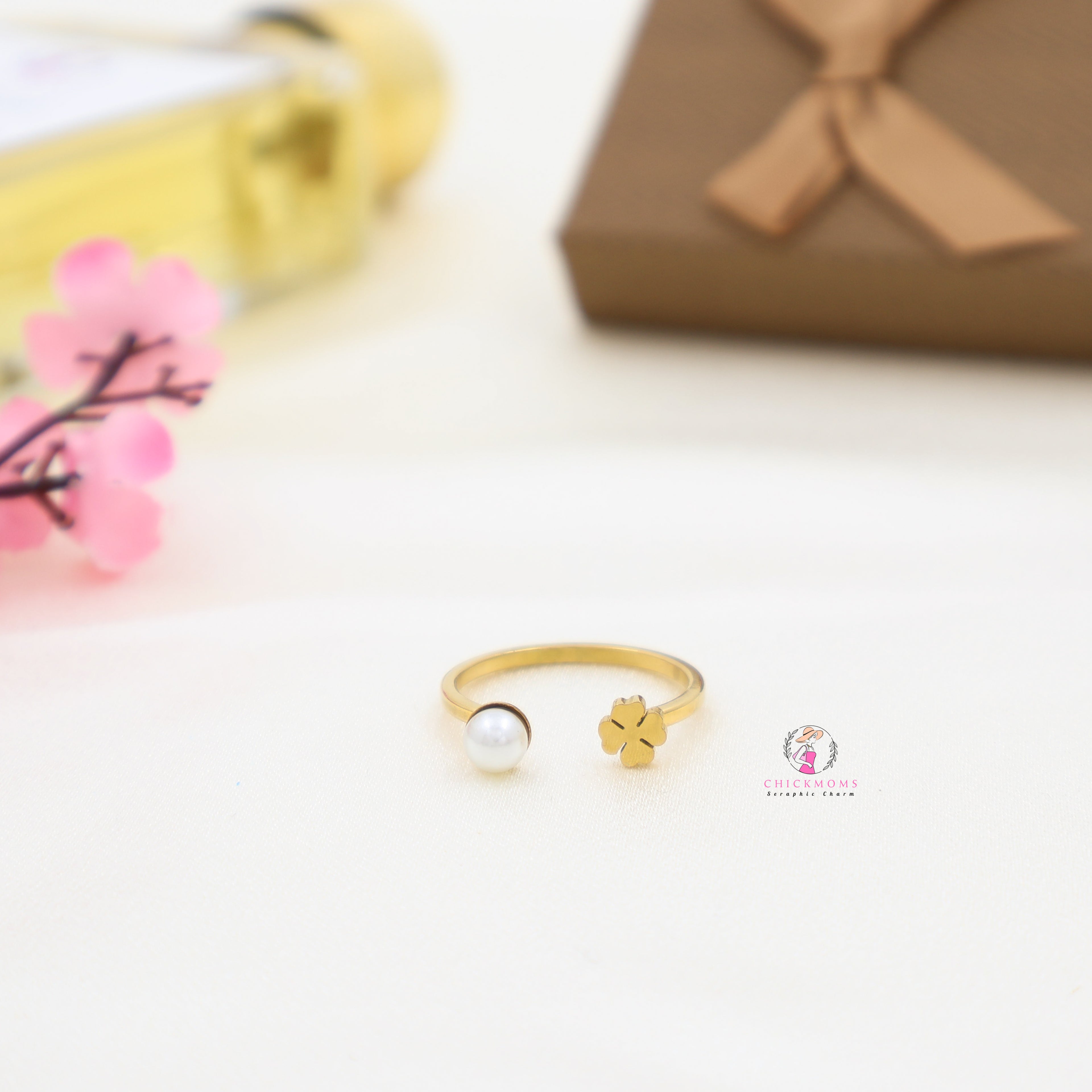Gold Pearl Flower Open Ring