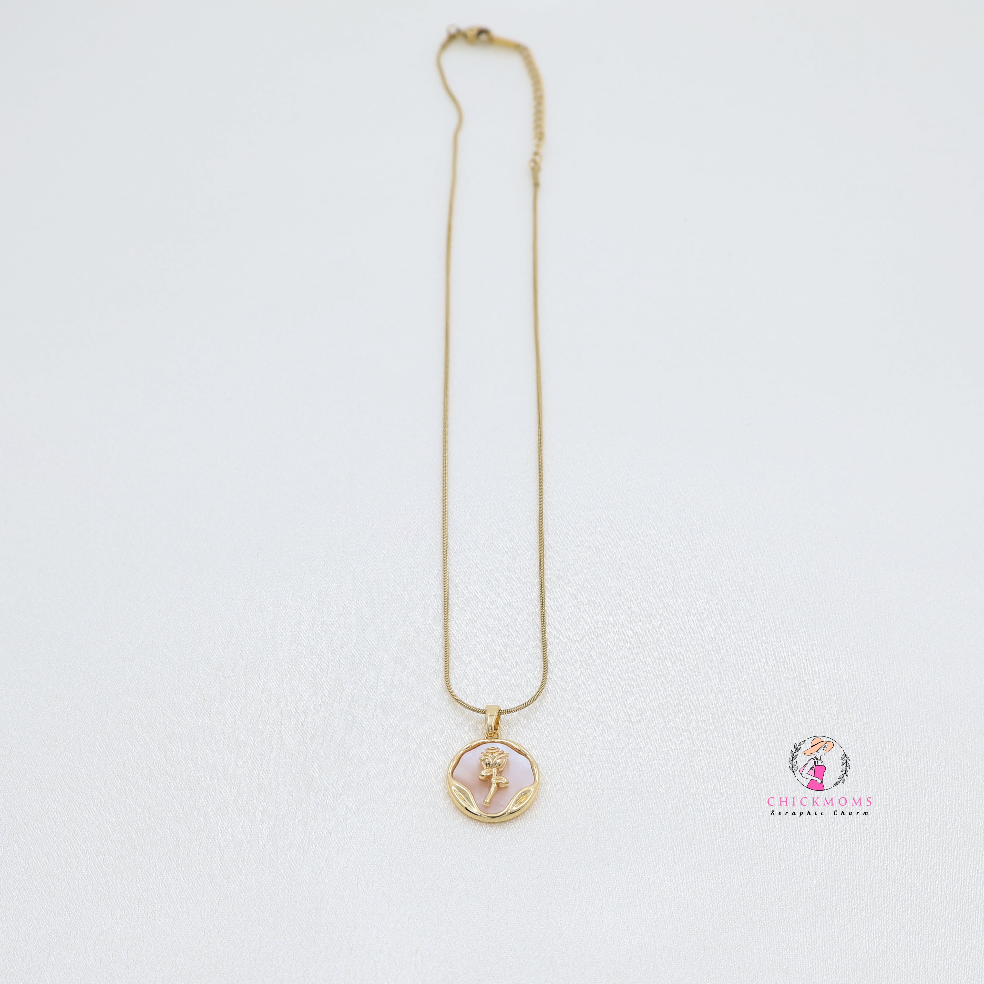 Gold Flower Pendant Necklace
