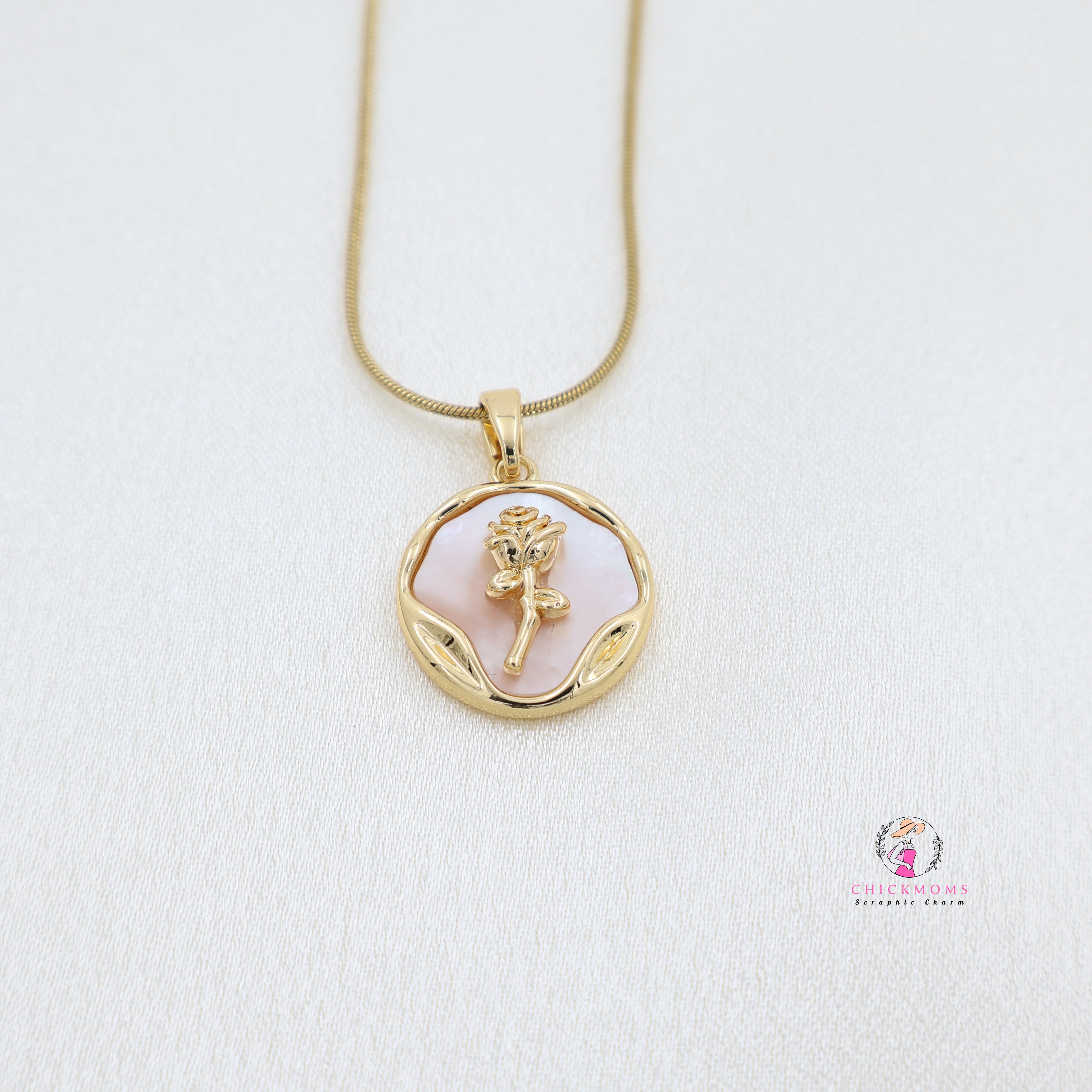 Gold Flower Pendant Necklace