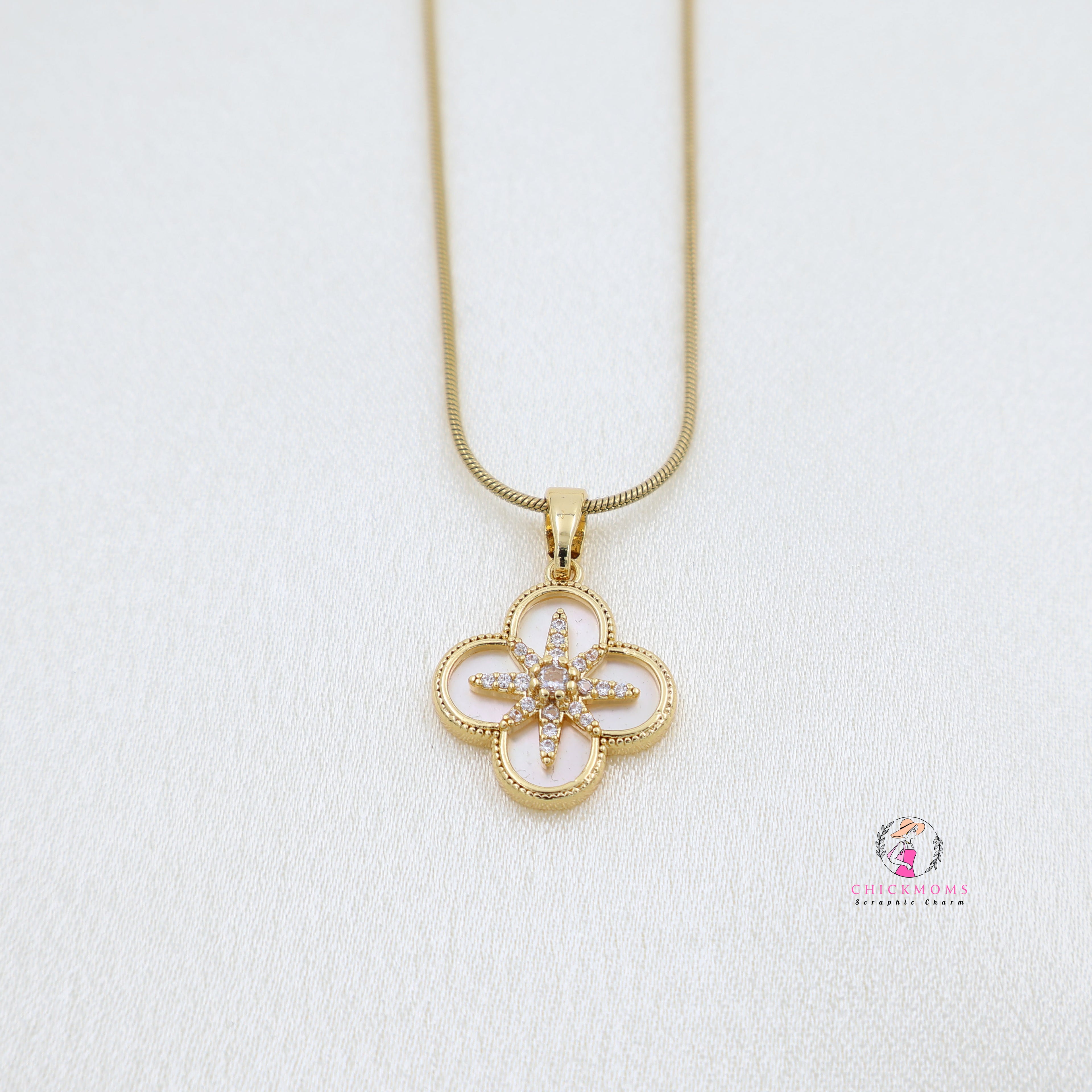 Elegant Gold Clover Necklace
