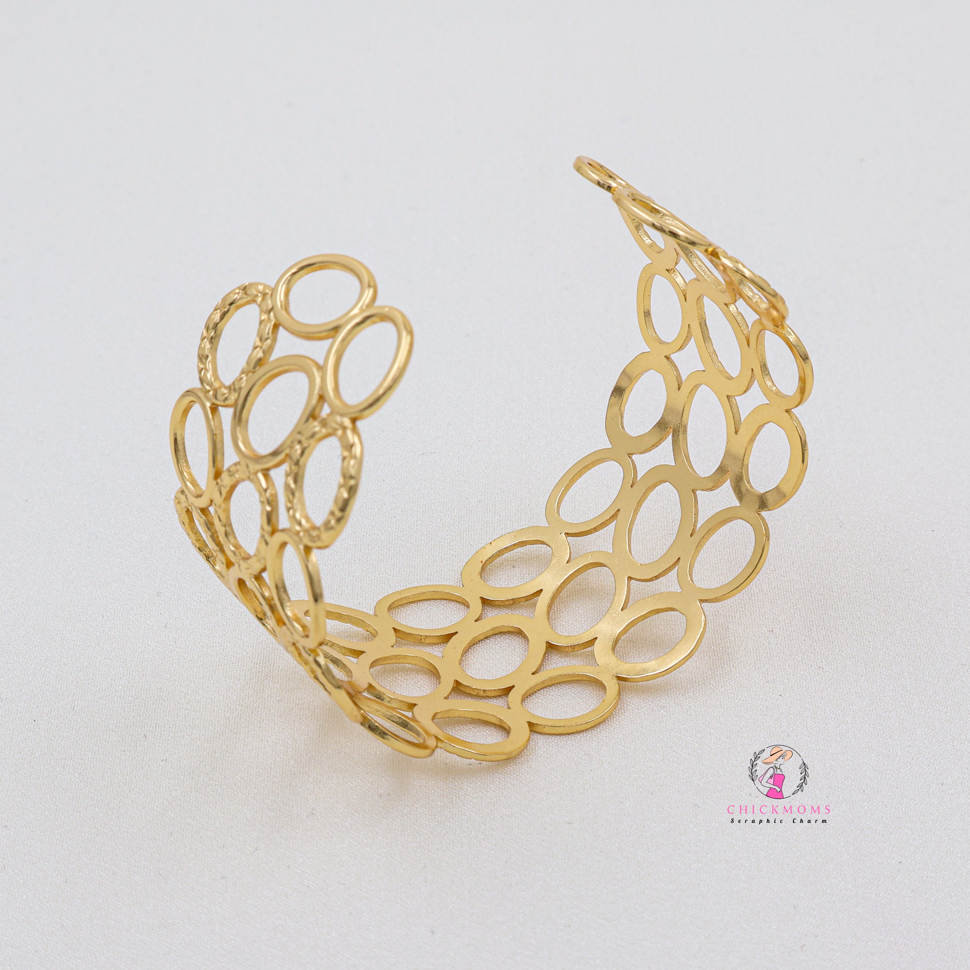 Elegant Gold Openwork Cuff Bangle