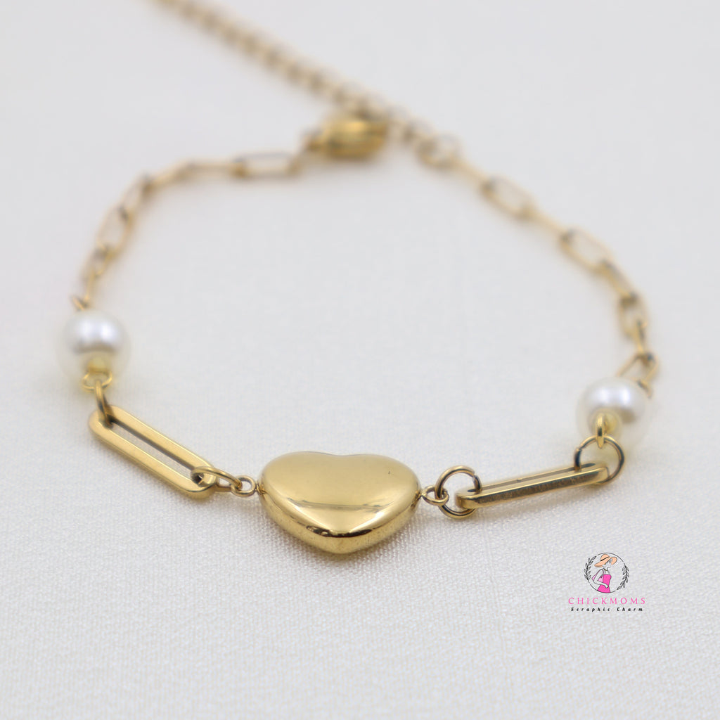 Gold Heart Charm Bracelet