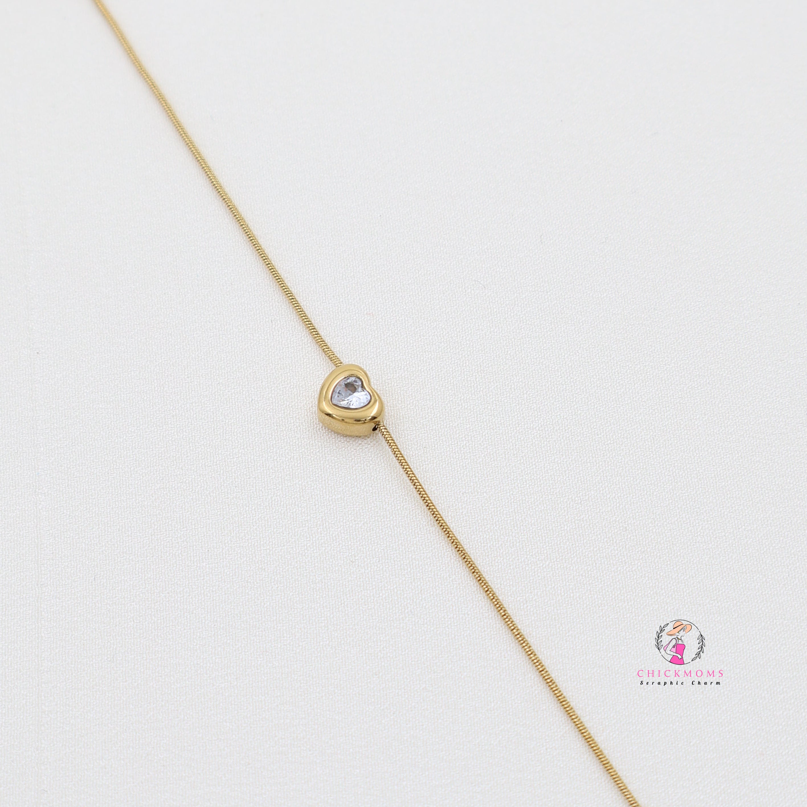 Gold-Plated Heart Bracelet with Sparkling Stone