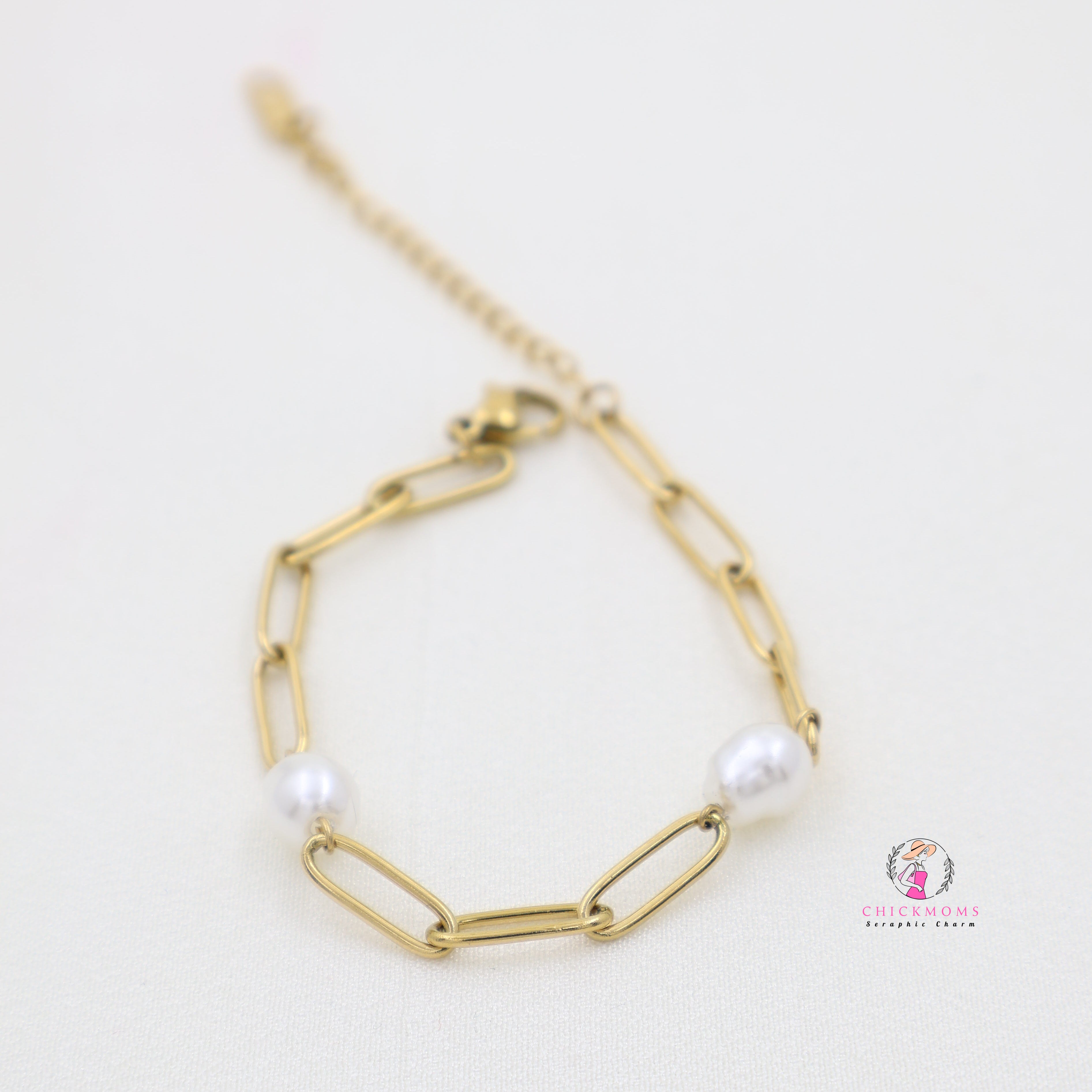 Gold Chain & Pearl Bracelet