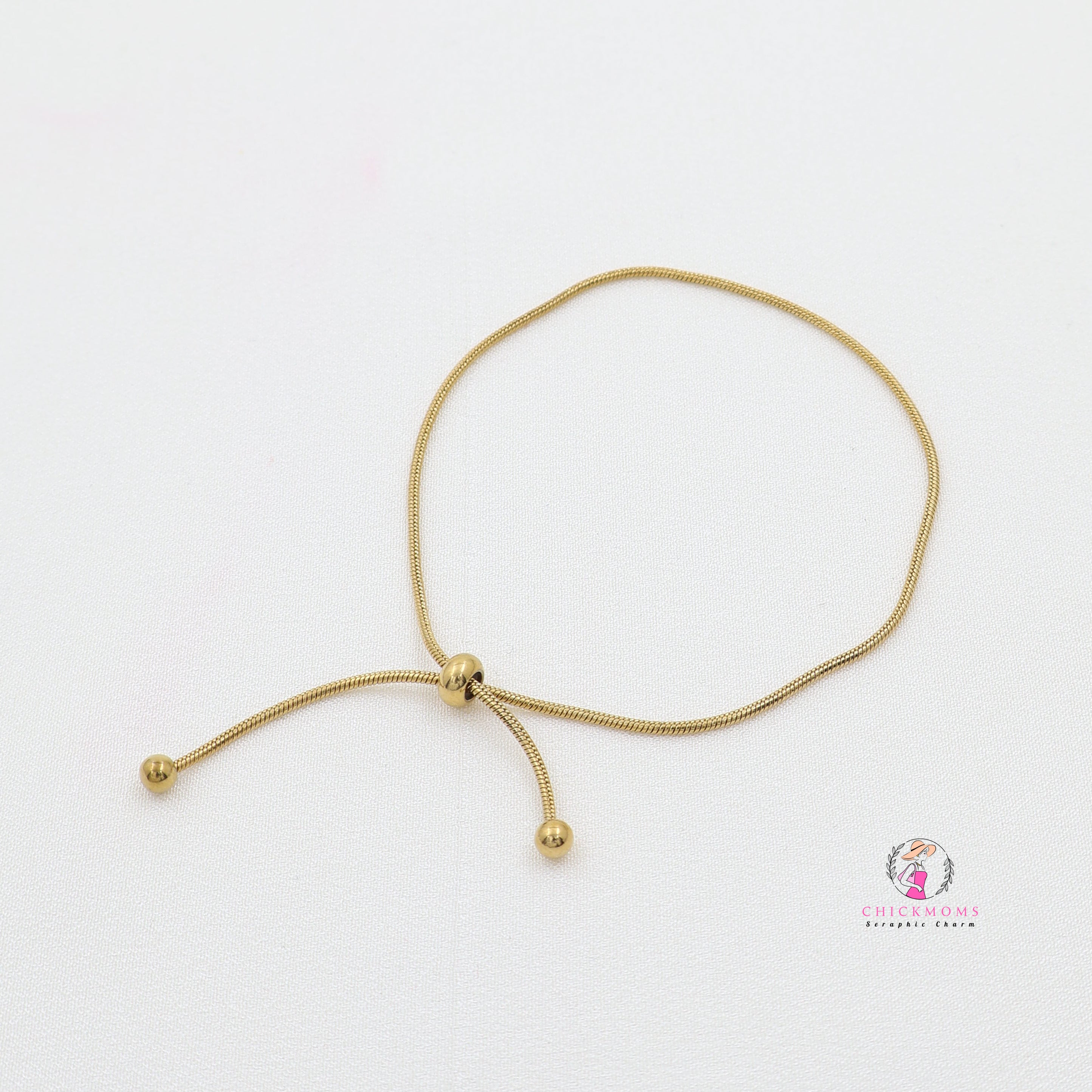 Elegant Adjustable Gold Bracelet