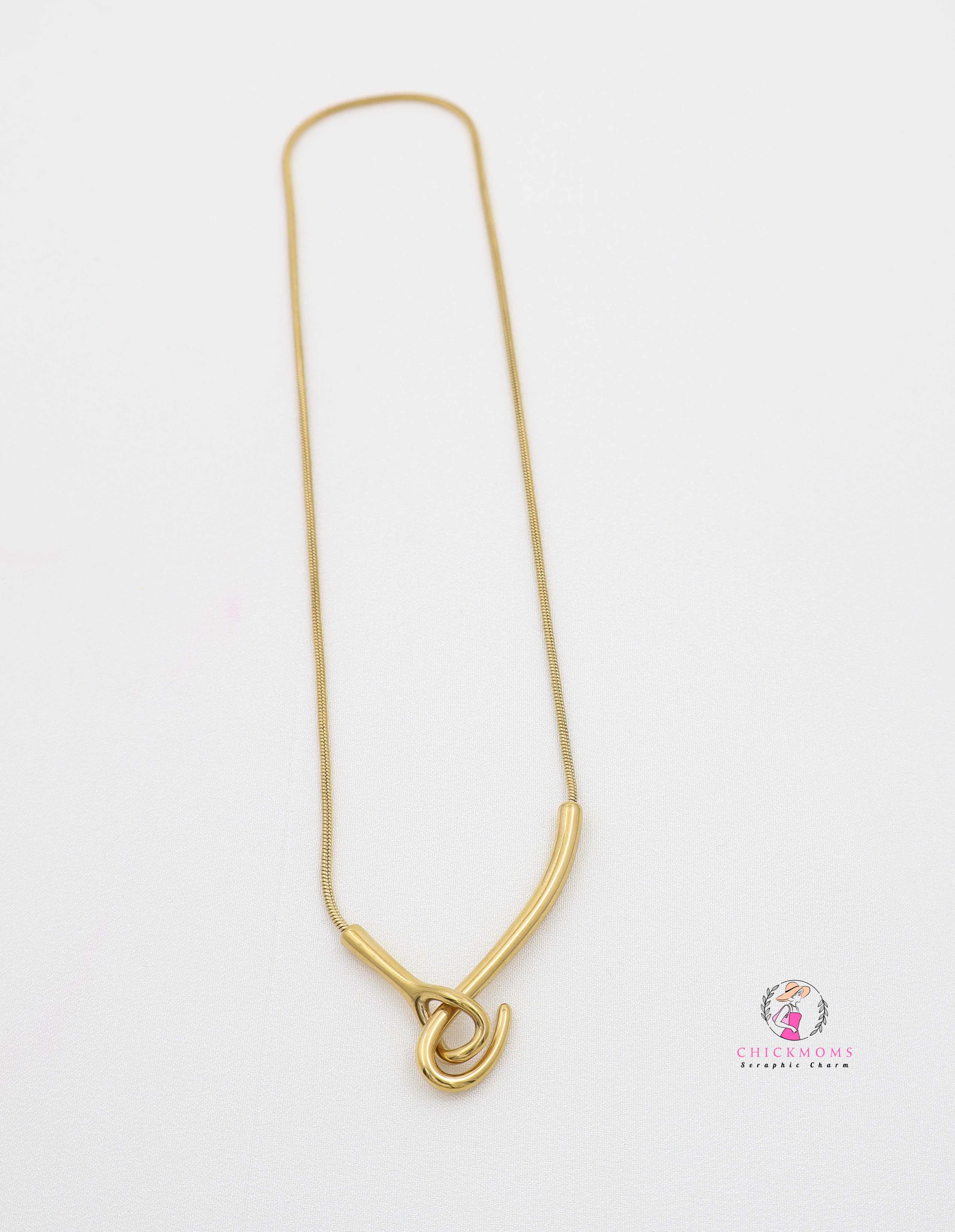 Gold Knot Pendant Necklace