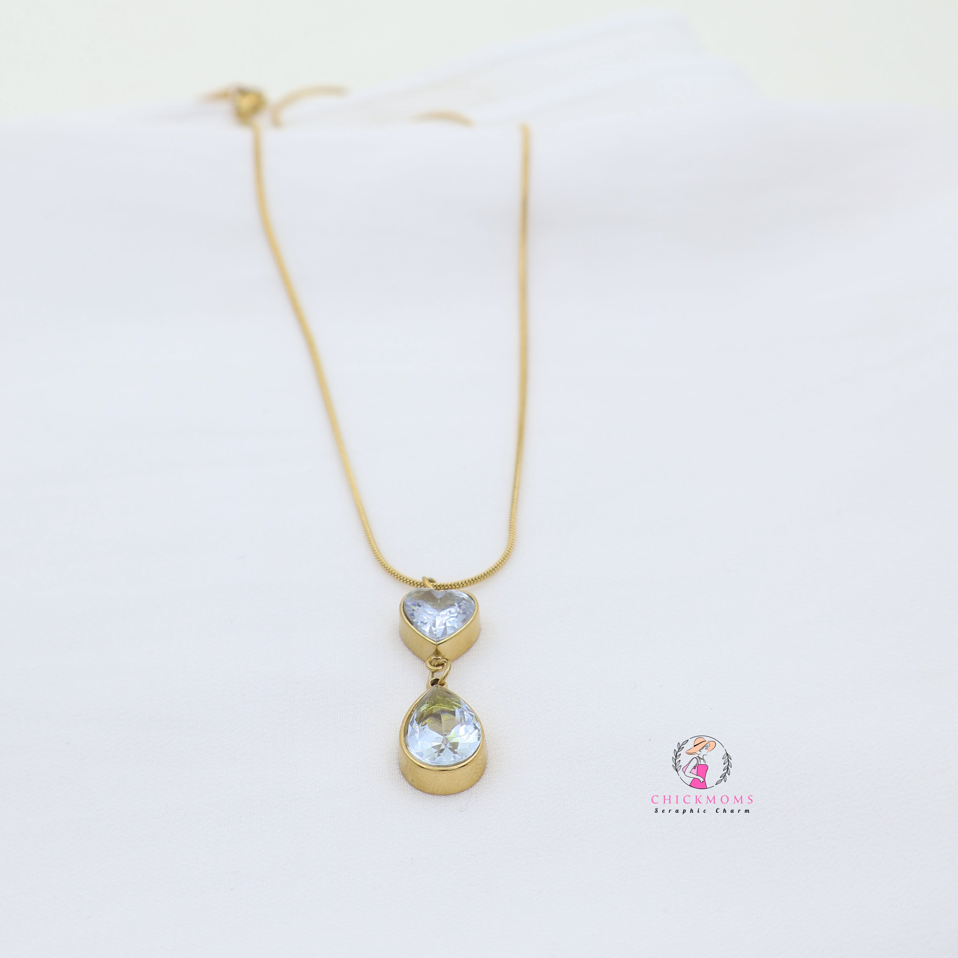 Elegant Crystal Pendant Necklace