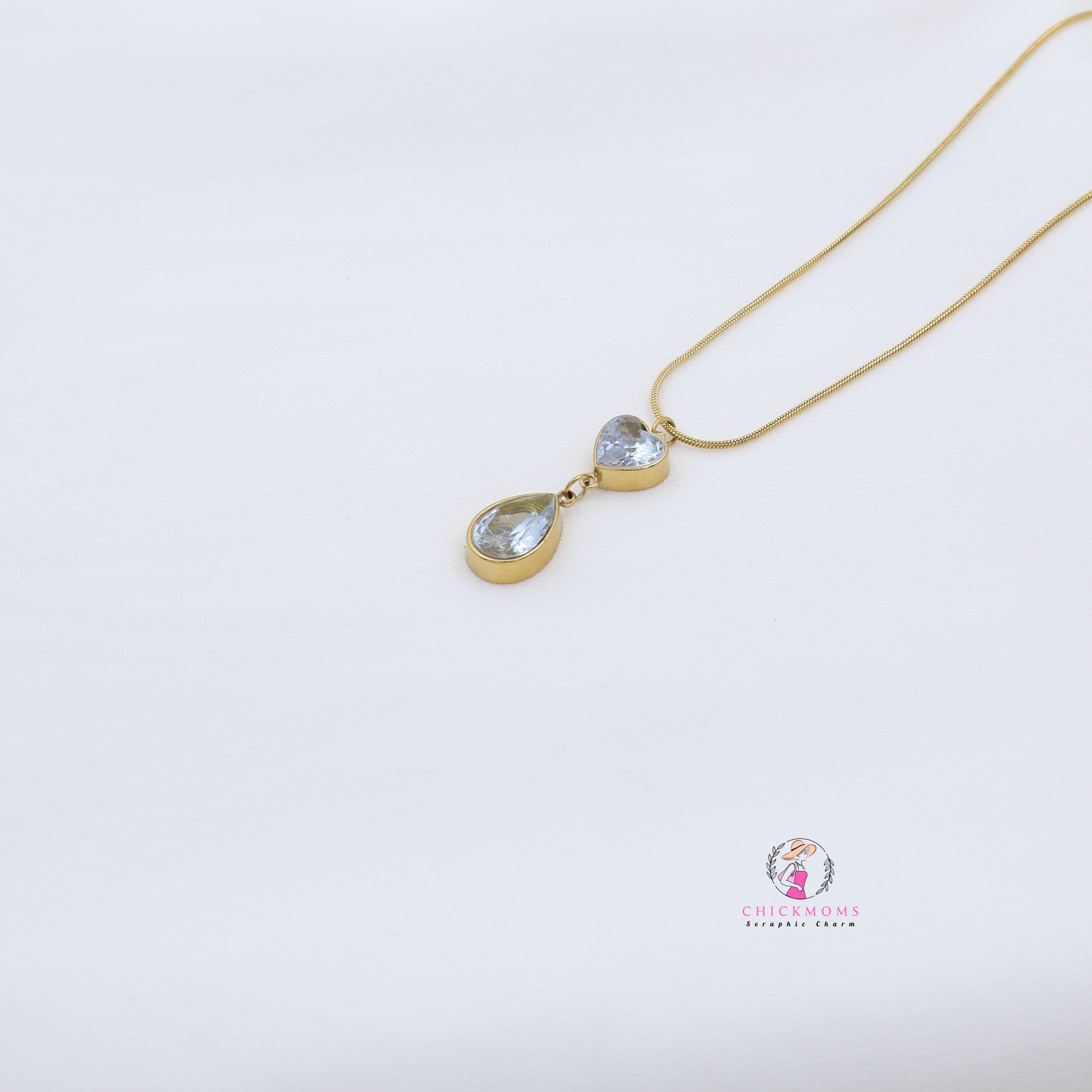 Elegant Crystal Pendant Necklace