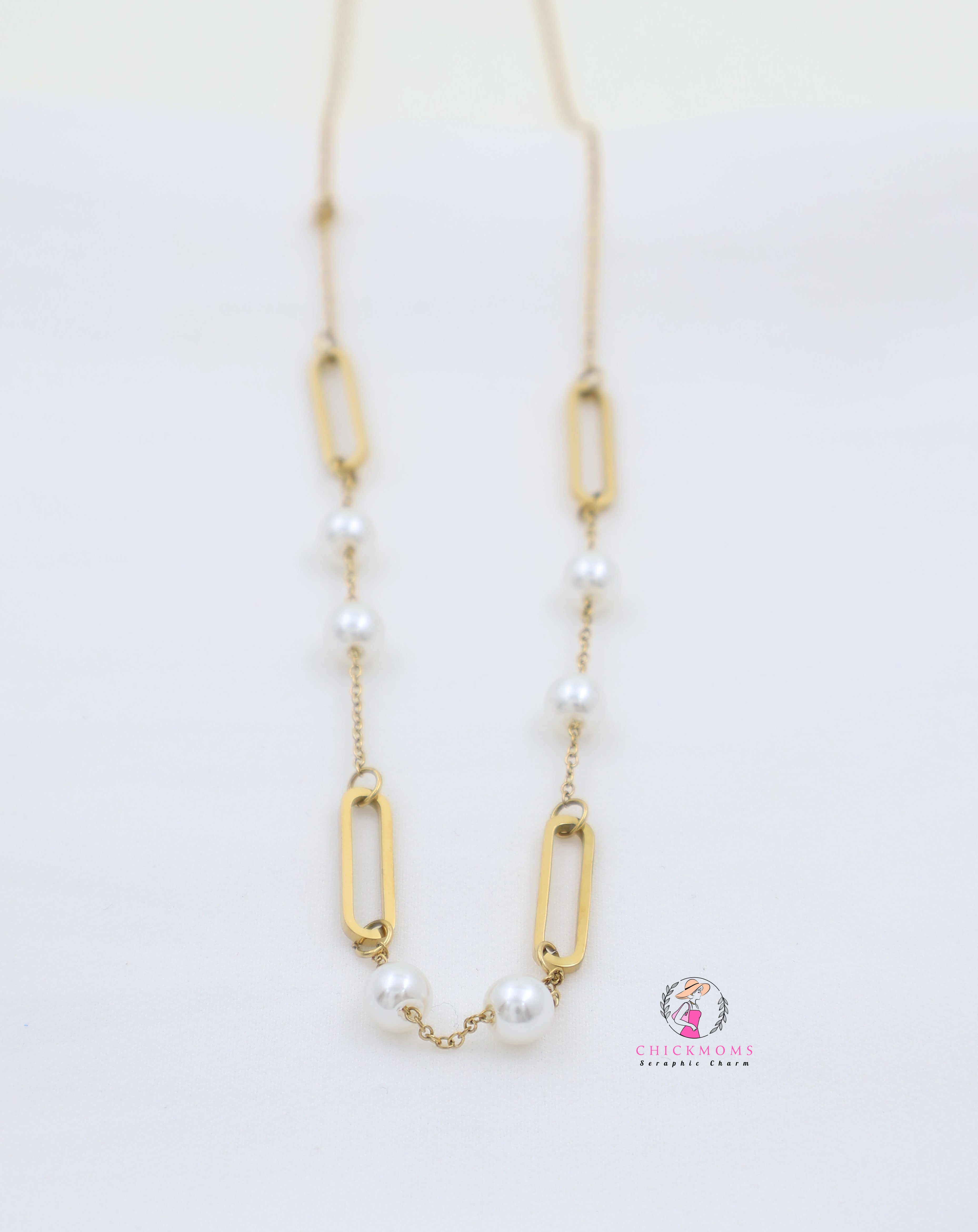 Gold Link Pearl Necklace