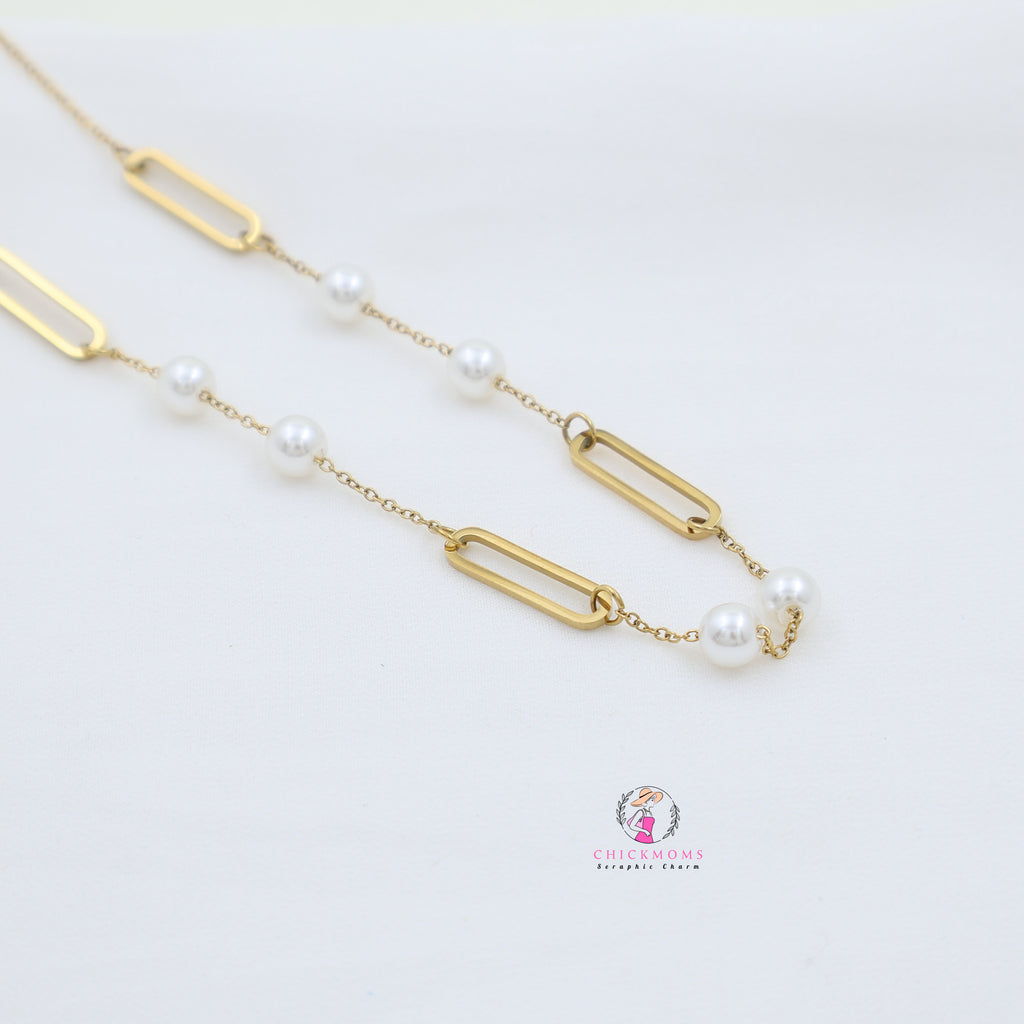 Gold Link Pearl Necklace