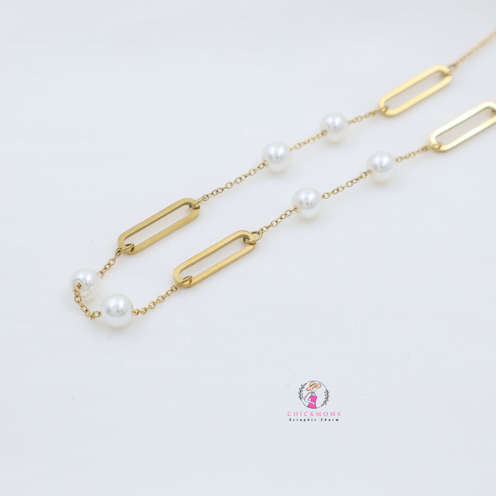Gold Link Pearl Necklace