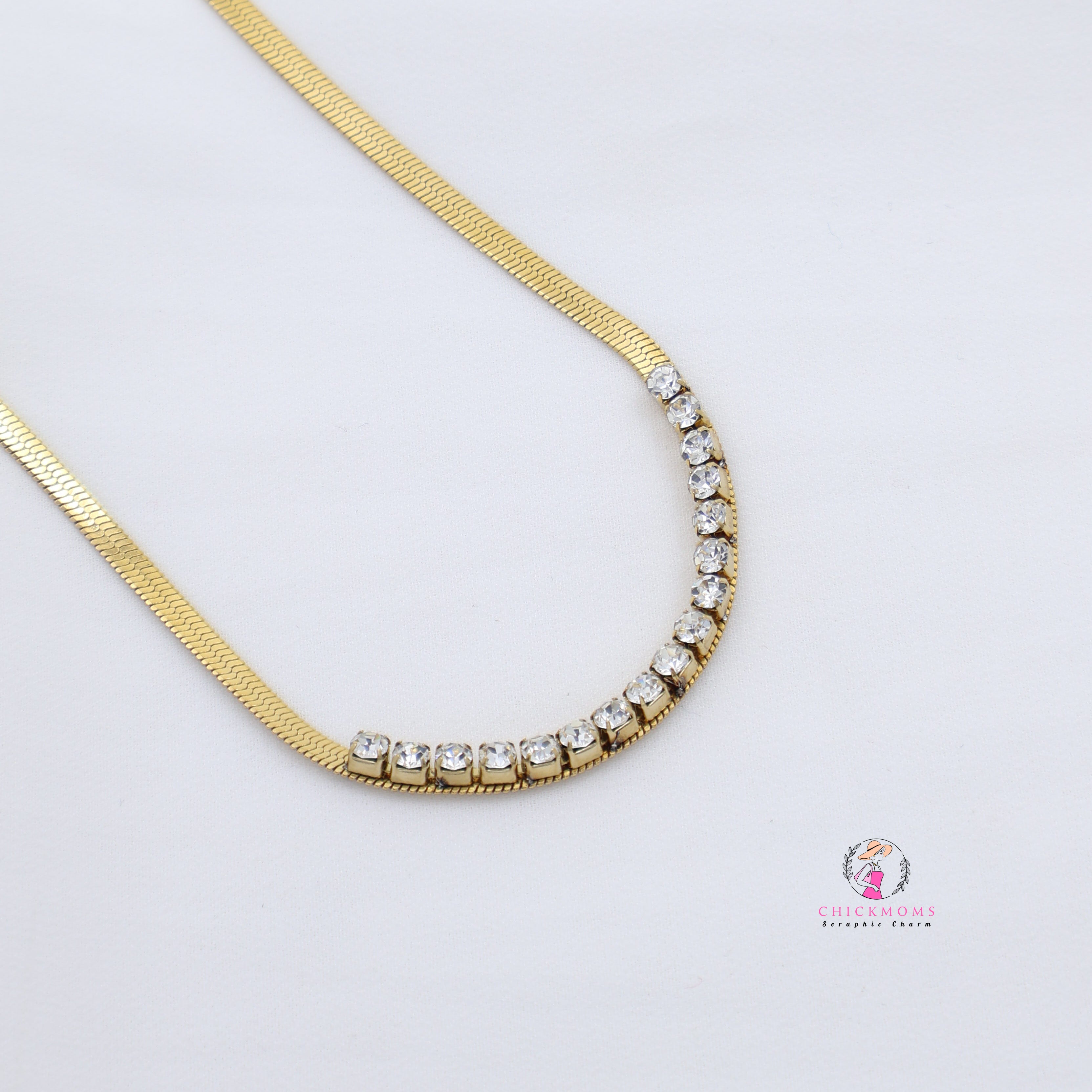 Elegant Gold-Plated Crystal Necklace